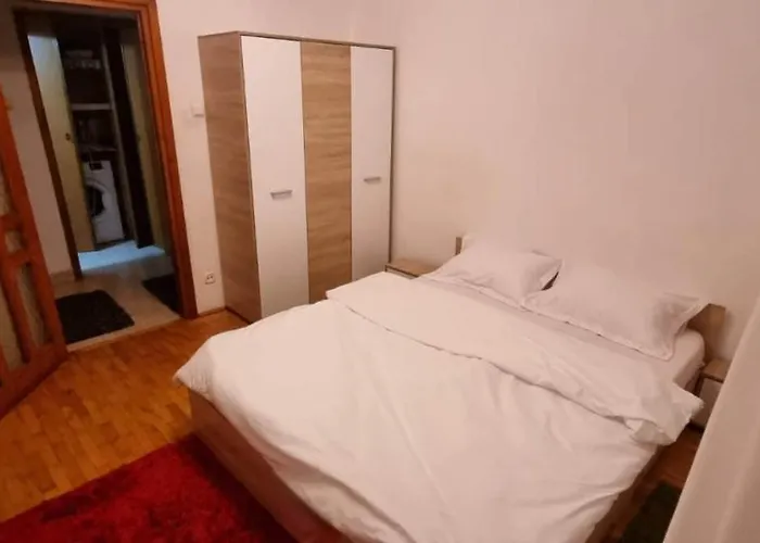 Apartament Florina شقة